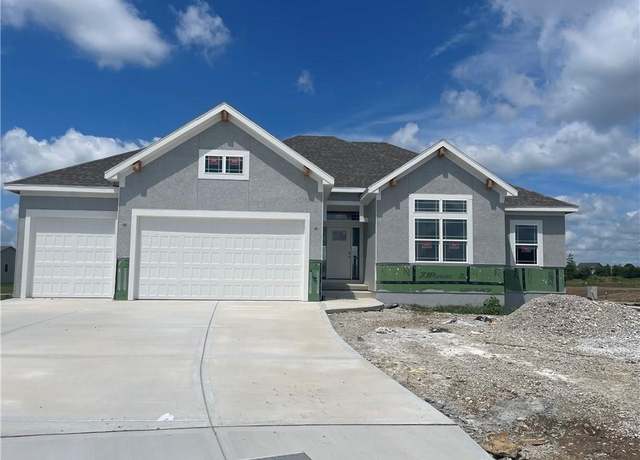 Property at 16487 W 166th Pl, Olathe, KS 66062, 4 beds, 3 baths