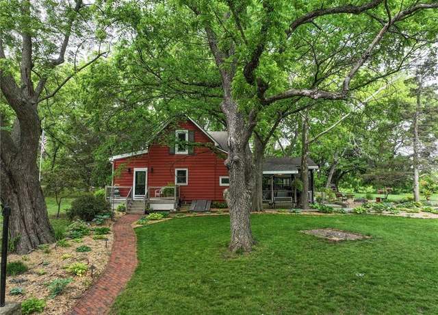 Property at 34020 W 135th St, Olathe, KS 66061, 4 beds, 2.5 baths