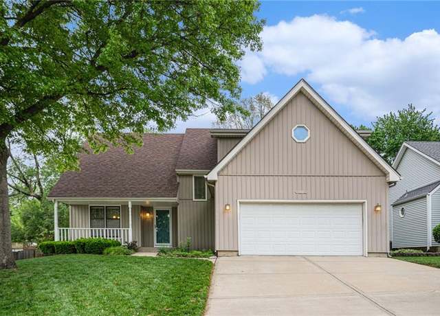 Property at 14242 W 121st St, Olathe, KS 66062, 4 beds, 2.5 baths