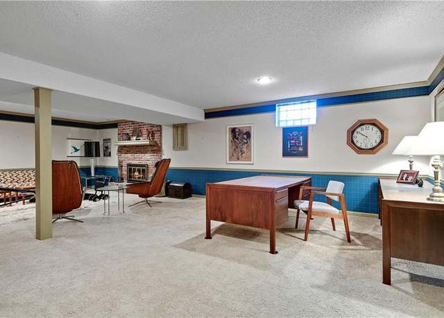 Property at 11814 W 149th St, Olathe, KS 66062, 4 beds, 3.5 baths