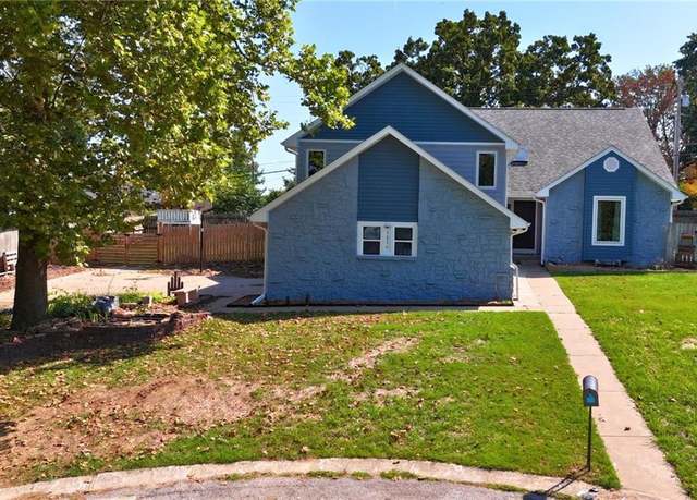 Property at 1214 Linden Ter, Neosho, MO 64850, 4 beds, 2.5 baths
