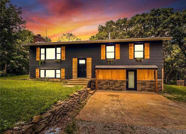 Property at 18012 S State Route Bb Hwy, Pleasant Hill, MO 64080, 4 beds, 2 baths