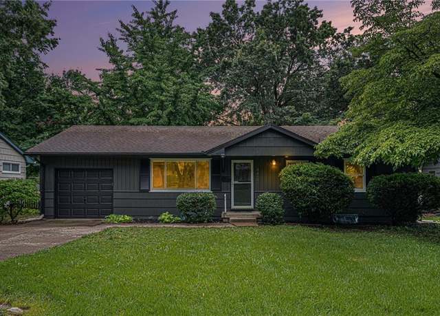 Property at 4407 E 112th St, Kansas City, MO 64137, 4 beds, 2 baths