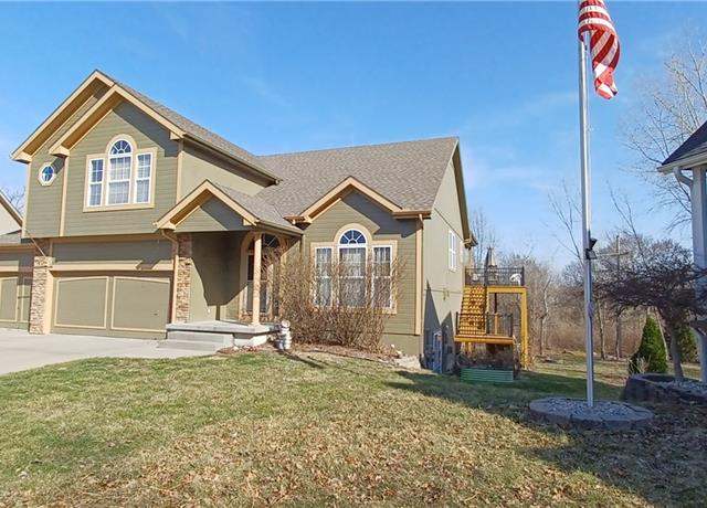 Property at 8755 N Chatham Ave, Kansas City, MO 64154, 4 beds, 3 baths