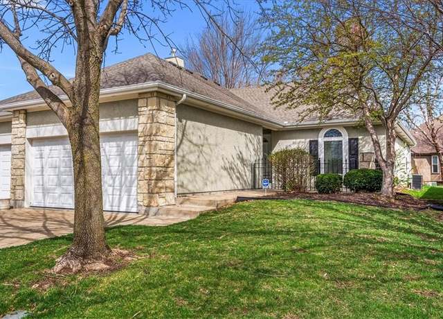 Property at 108 SW Robert Younger Dr, Lee's Summit, MO 64082, 2 beds, 2 baths