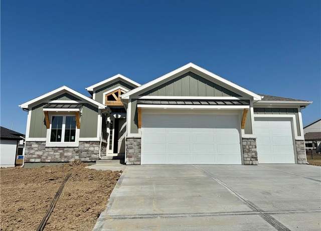 Property at 8004 NE 76th Ter, Kansas City, MO 64158, 4 beds, 4 baths