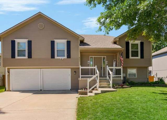 Property at 621 Muriel Dr, Grain Valley, MO 64029, 4 beds, 3 baths