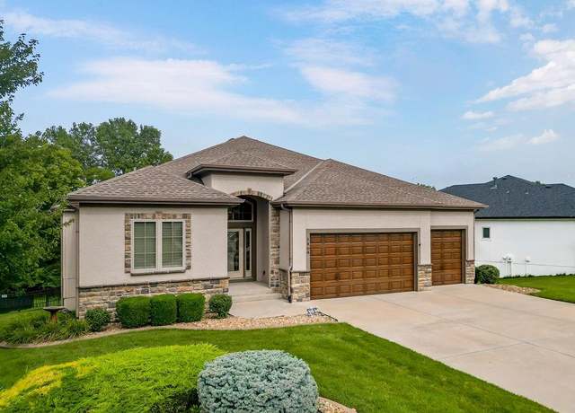 Property at 1808 NE Parks Summit Blvd, Lee's Summit, MO 64064, 4 beds, 3 baths