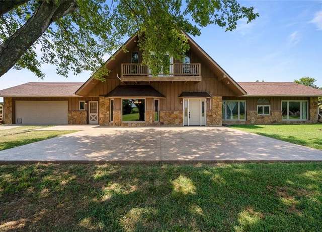 Property at 3908 CR 2800 Rd, Independence, KS 67301, 3 beds, 3 baths
