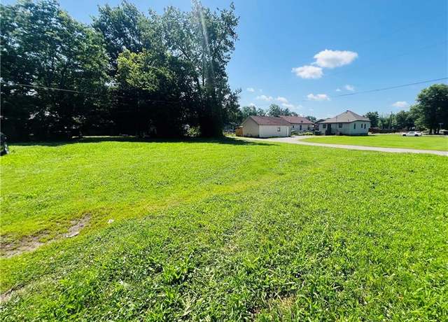 Property at 1010 N Joplin St, Pittsburg, KS 66762