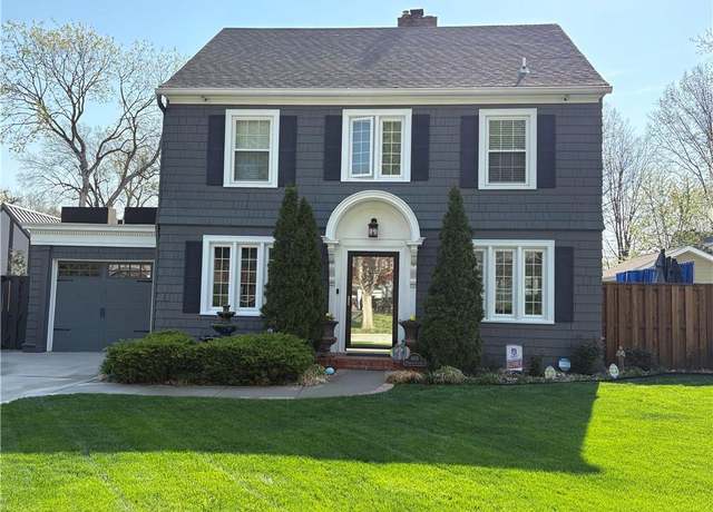 Property at 6411 Pennsylvania Ave, Kansas City, MO 64113, 4 beds, 2.5 baths