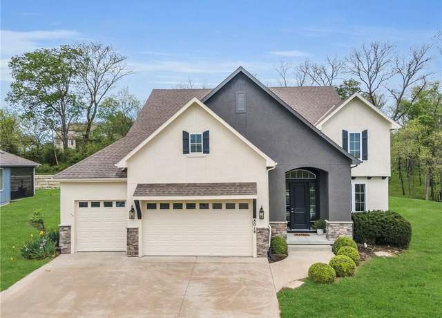 Property at 8016 NW Roberts Rd, Weatherby Lake, MO 64152, 5 beds, 4.5 baths