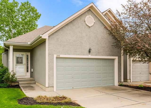 Property at 2011 Madison Dr, Bonner Springs, KS 66012, 3 beds, 2.5 baths
