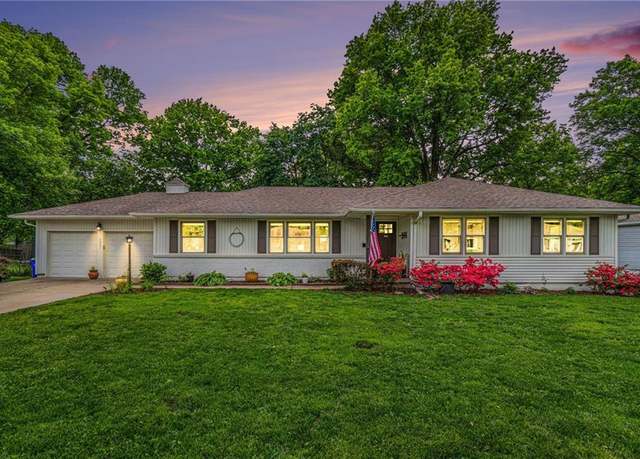 Property at 3921 W 97th St, Overland Park, KS 66207, 4 beds, 3 baths