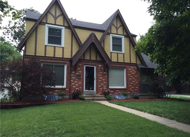 Property at 7928 Charlotte St, Kansas City, MO 64131, 4 beds, 2.5 baths