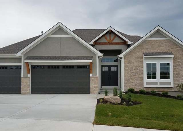 Property at 11570 S Montclaire Dr, Olathe, KS 66061, 4 beds, 3 baths