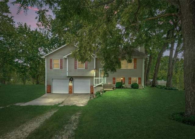 Property at 15509 Lawrence Ave, Belton, MO 64012, 3 beds, 2.5 baths
