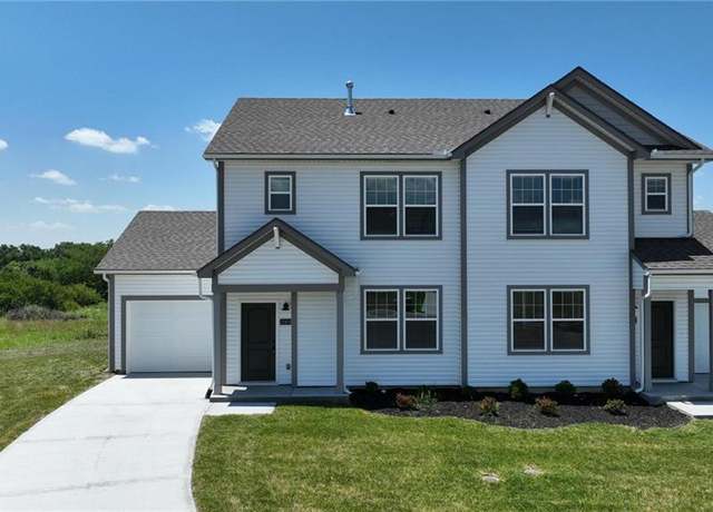 Property at 27304 Acacia Dr, Lee's Summit, MO 64086, 3 beds, 2.5 baths