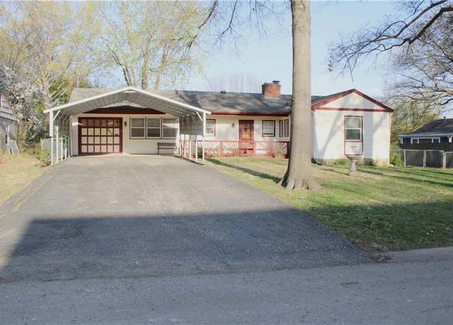 Property at 7619 Terrace St, Kansas City, MO 64114, 3 beds, 1.5 baths