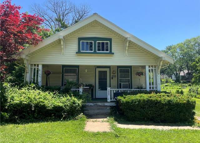 Property at 5809 Woodward St, Mission, KS 66202, 2 beds, 1 bath