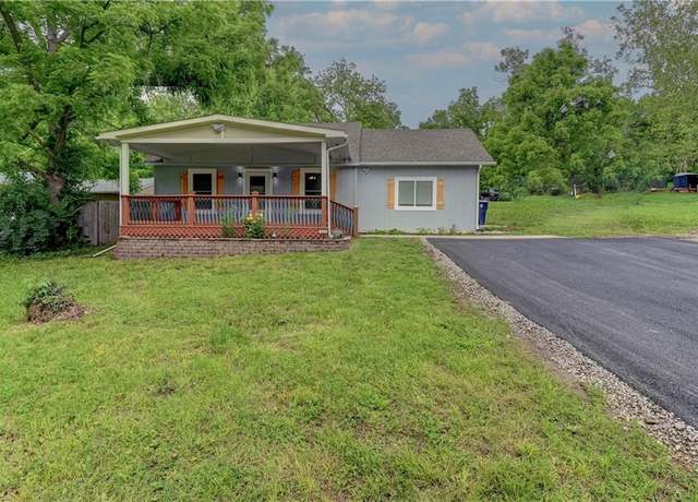Property at 5318 NE 49th St, Kansas City, MO 64119, 4 beds, 2 baths
