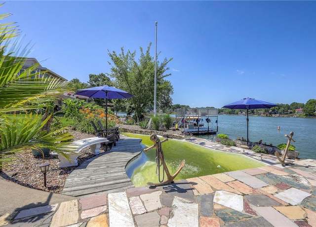 Property at 22 Emerald Shore Dr, Lake Tapawingo, MO 64015, 4 beds, 4 baths