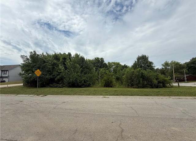 Property at NE 113th St, Kansas City, MO 64155