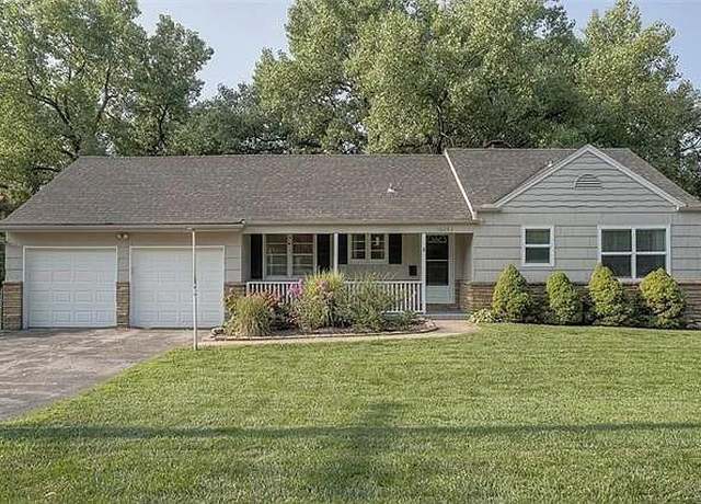 Property at 10203 W 55th St, Merriam, KS 66203, 3 beds, 2 baths
