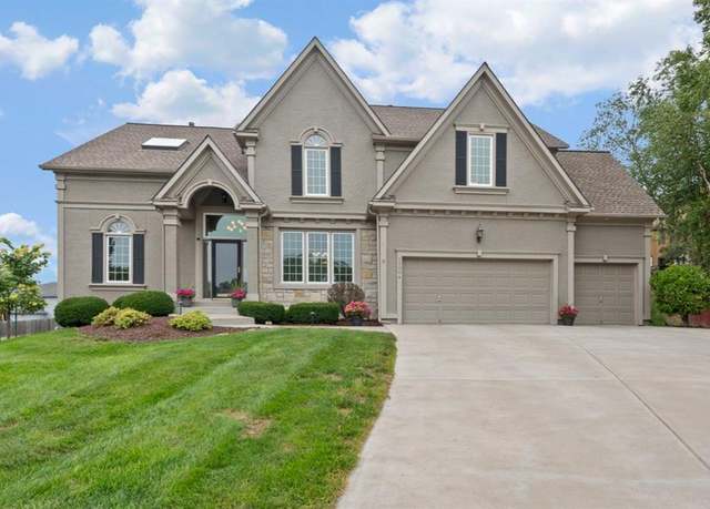 Property at 13004 W 74th Ter, Shawnee, KS 66216, 4 beds, 4.5 baths