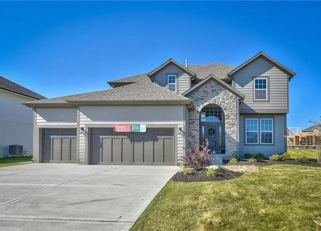 Property at 19842 W 114th Pl, Olathe, KS 66061, 5 beds, 5 baths