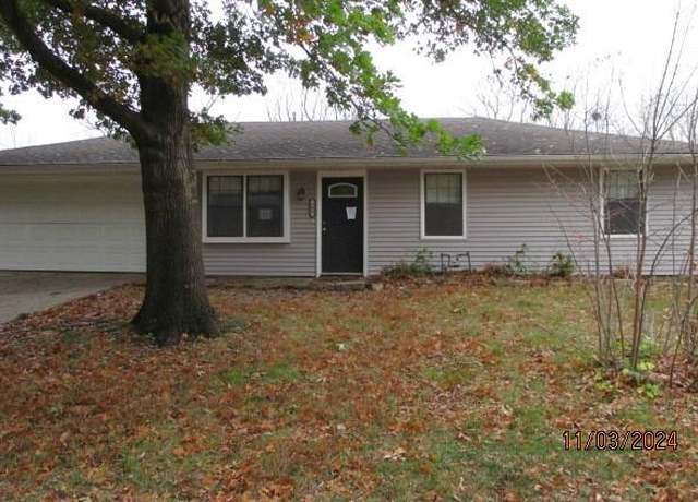 Property at 206 20th Ave N, Greenwood, MO 64034, 3 beds, 1 bath