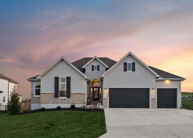 Property at 4290 Aspen Dr, Basehor, KS 66007, 4 beds, 3.5 baths
