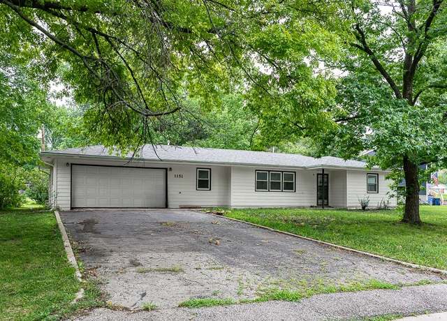 Property at 1151 Delaware Dr, Tonganoxie, KS 66086, 3 beds, 1.5 baths