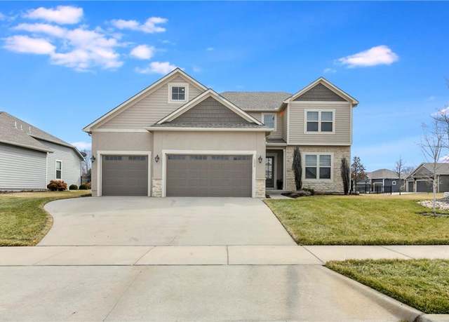 Property at 5239 Brown Ln, Lawrence, KS 66049, 4 beds, 3.5 baths