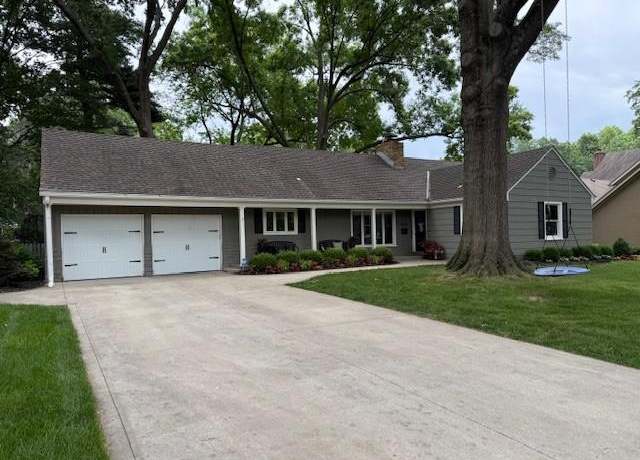 Property at 8421 Belinder Rd, Leawood, KS 66206, 3 beds, 2 baths