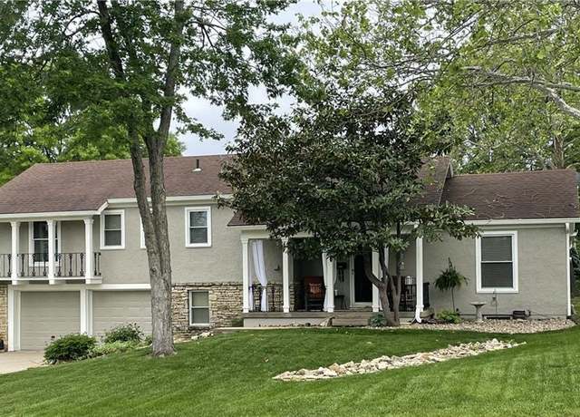 Property at 9805 W 103rd Ter, Overland Park, KS 66212, 4 beds, 3 baths