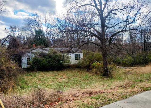 Property at 2701 NW 68th St, Kansas City, MO 64151