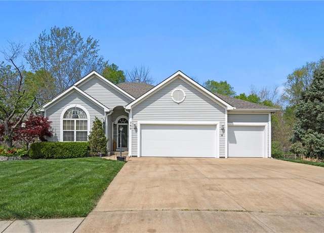Property at 760 Herrman Ct, Liberty, MO 64068, 4 beds, 3 baths