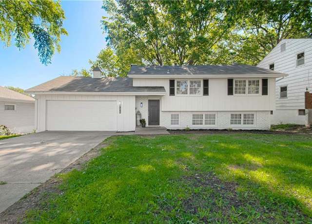 Property at 7415 Ash Ave, Raytown, MO 64133, 3 beds, 2 baths