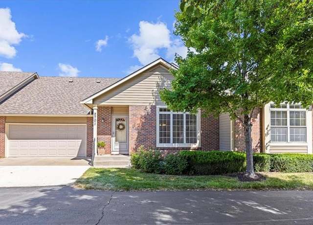 Property at 15754 S Brentwood St #2701, Olathe, KS 66062, 2 beds, 2.5 baths