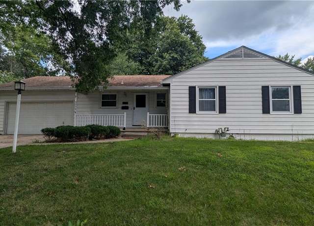 Property at 9908 E 77th St, Raytown, MO 64138, 3 beds, 2.5 baths