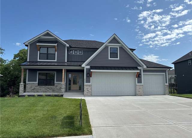 Property at 18000 N Peach Blossom Dr, Platte City, MO 64079, 6 beds, 4 baths