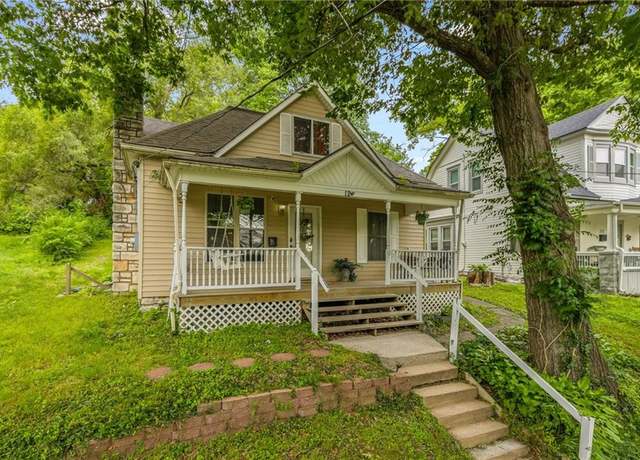 Property at 124 Wildwood St, Excelsior Springs, MO 64024, 3 beds, 3 baths