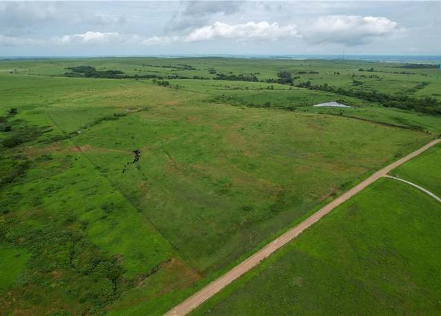 Property at Tallgrass Rd, Manhattan, KS 66502