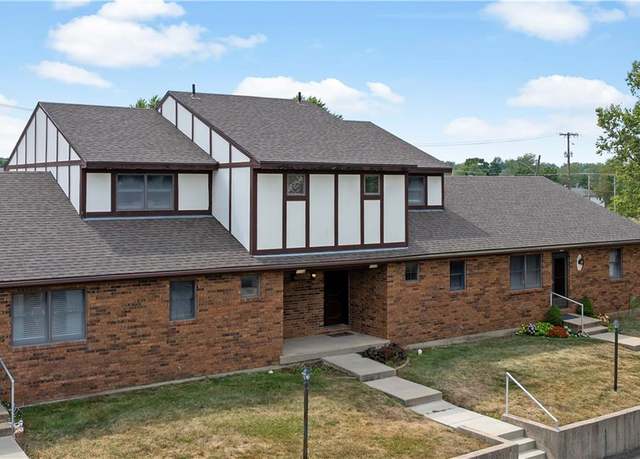 Property at 1109 Jeff Cir, Paola, KS 66071, 2 beds, 1 bath