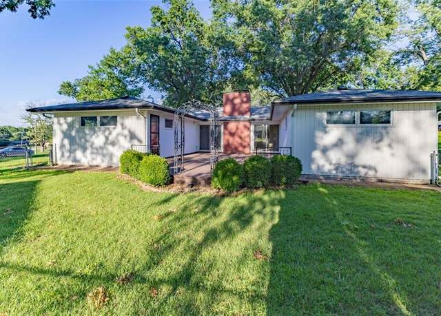 Property at 2520 N 85th St, Kansas City, KS 66109, 4 beds, 2 baths