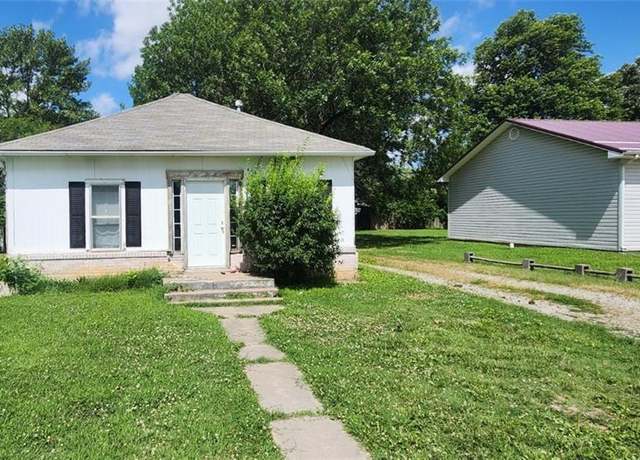 Property at 315 N Highland Ave, Columbus, KS 66725, 3 beds, 2 baths