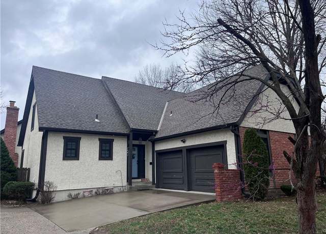 Property at 7641 W 93rd St, Overland Park, KS 66212, 3 beds, 3 baths