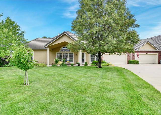 Property at 5401 W 145th St, Overland Park, KS 66224, 2 beds, 2 baths