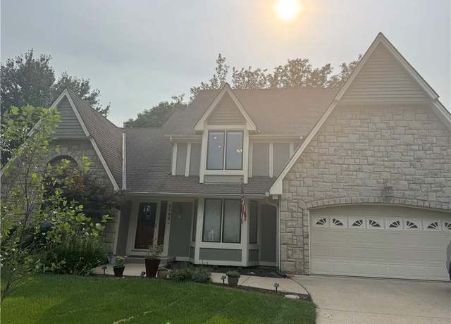 Property at 8168 Constance St, Lenexa, KS 66215, 4 beds, 3.5 baths